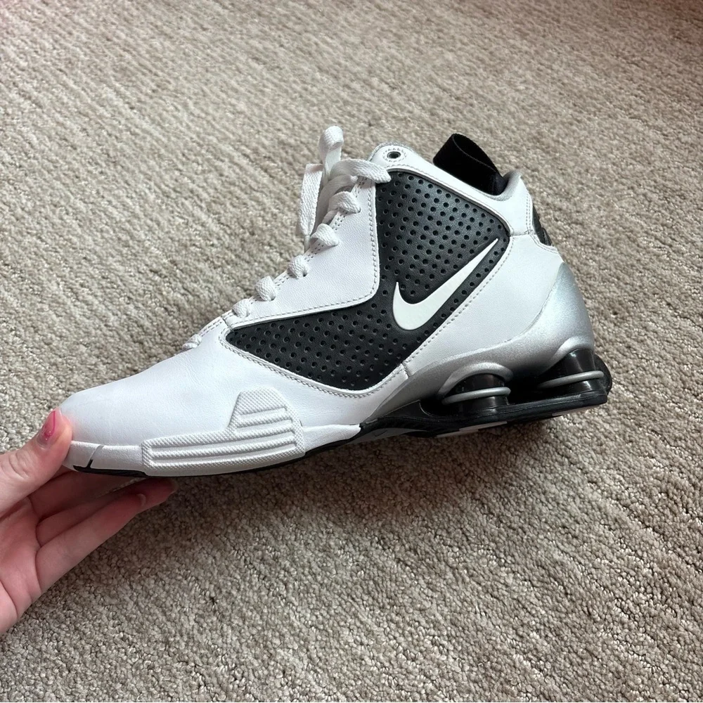 Nike Shox BB Pro Women’s Basketball Shoes - Size 7